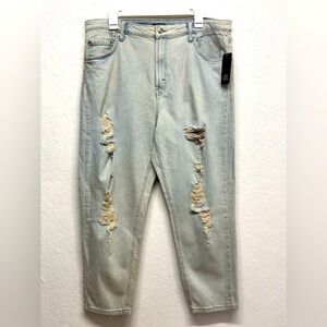 𝅺wild Fable Women’s High-Rise Distressed Mom Jeans Light Wash Size 16